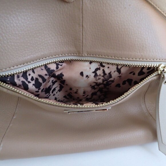 Shariff 1827 Designer Leather & Sunflower Embroidered Shoulder Bag - Picture 11 of 13